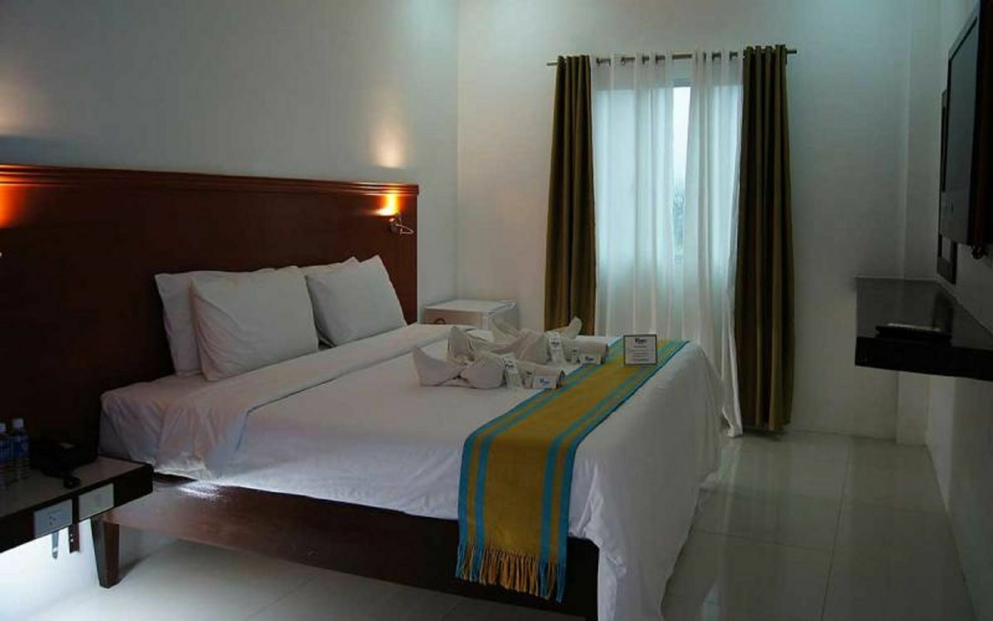 Viven Hotel Laoag Luaran gambar